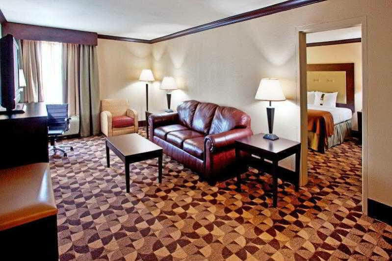 Hotel Delta By Marriott Northeast 3*