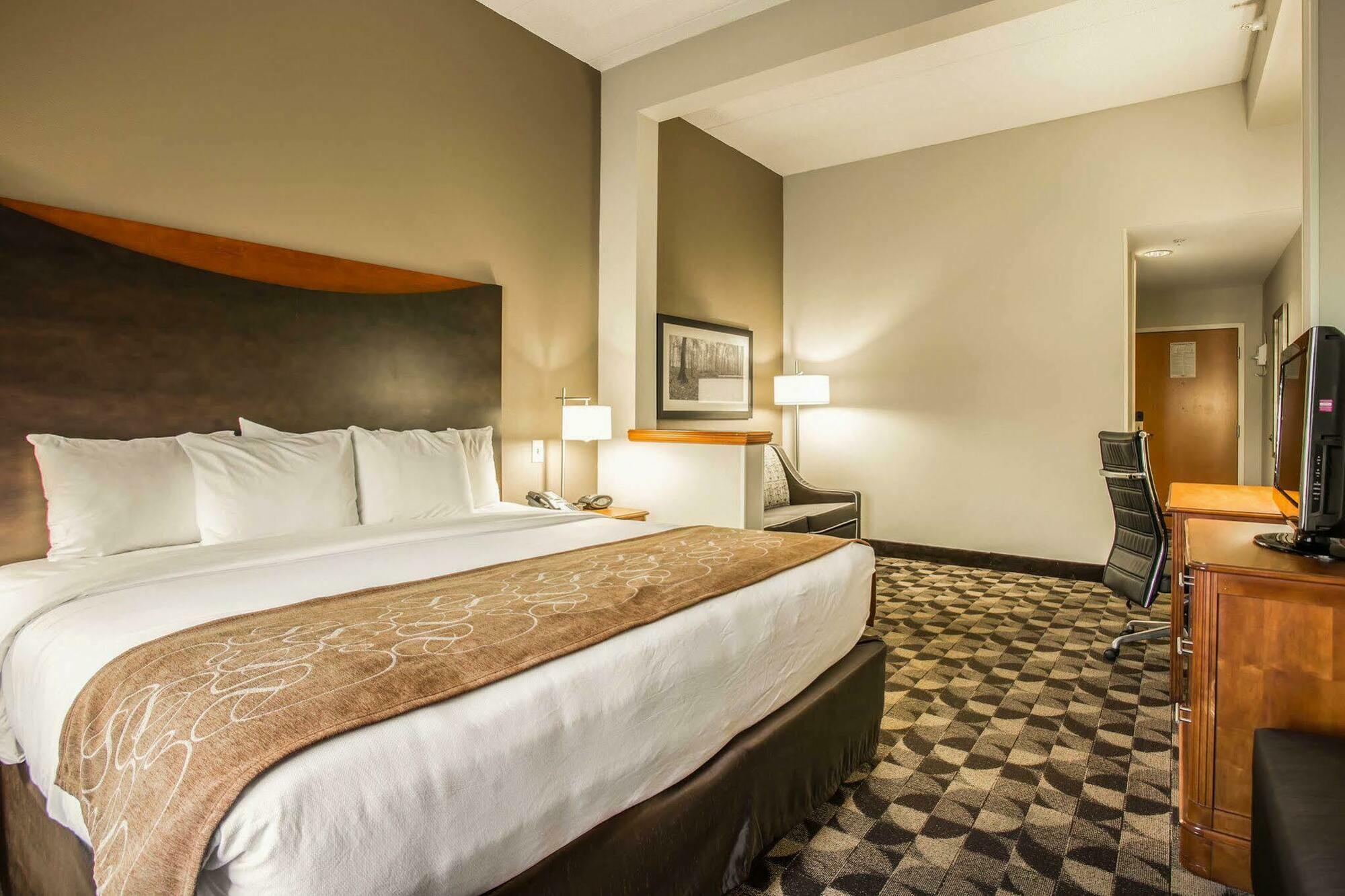 Hotel Comfort At Harbison