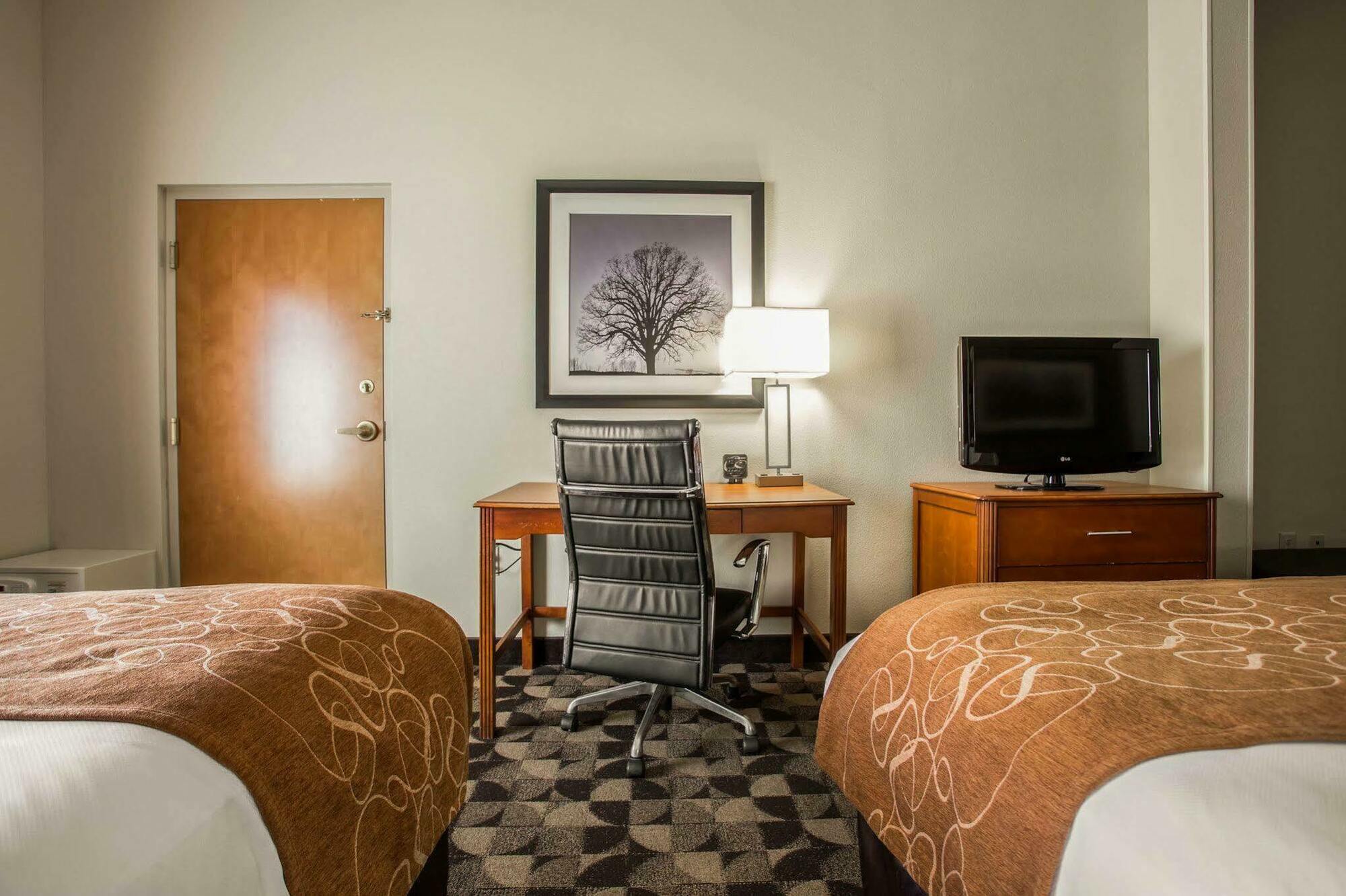 Hotel Comfort At Harbison