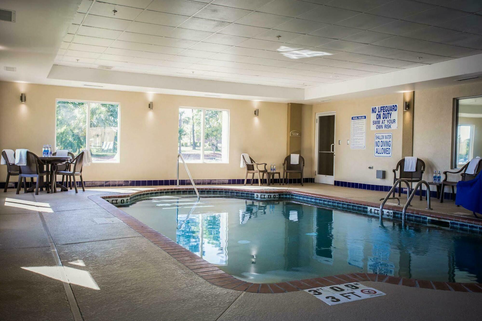 Hotel Comfort At Harbison