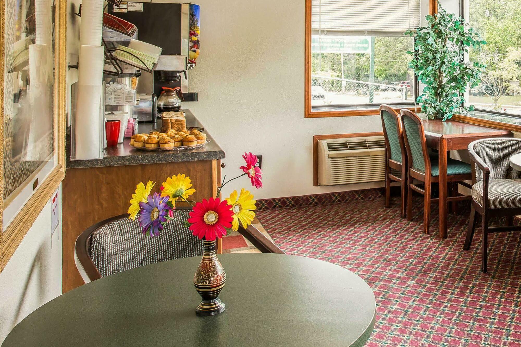 Hotel Econo Jackson 2*