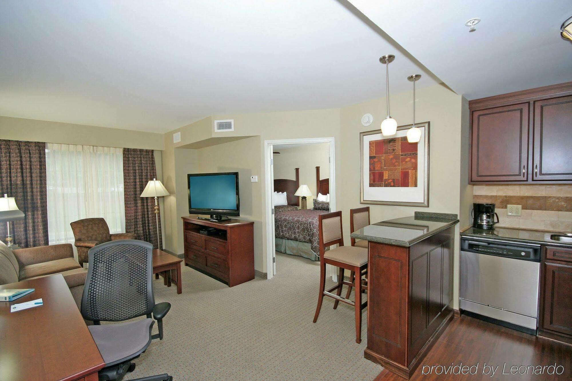 Hotel Staybridge By Ihg 3*