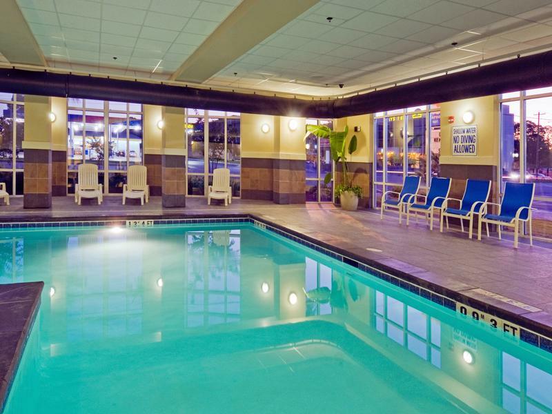 Holiday Express & Columbia-fort Jackson By Ihg Hotel