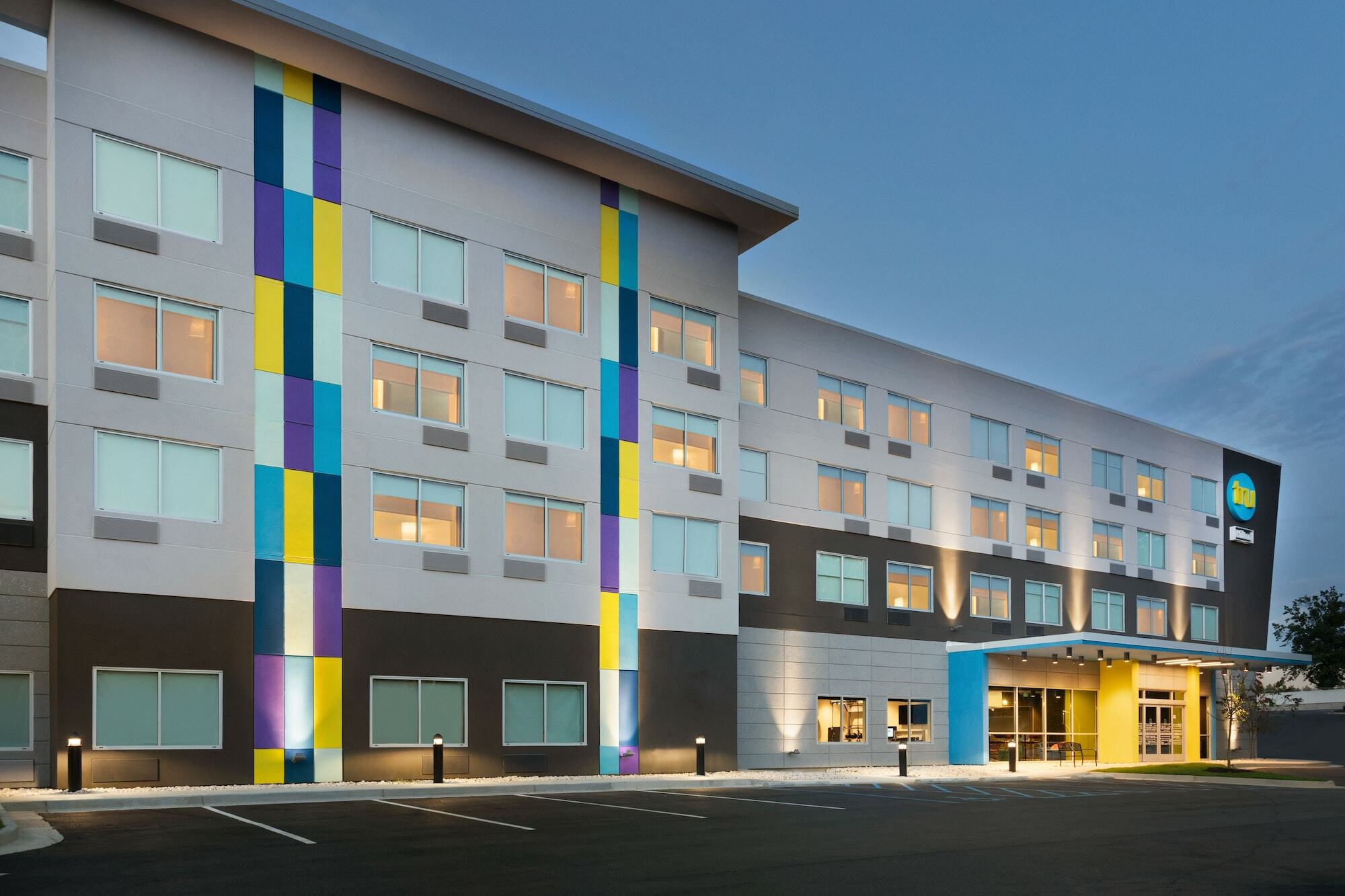 Hotel Tru By Hilton Harbison 3*