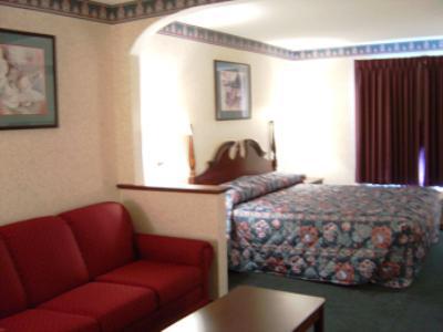 Western Executive & Hotel 3*