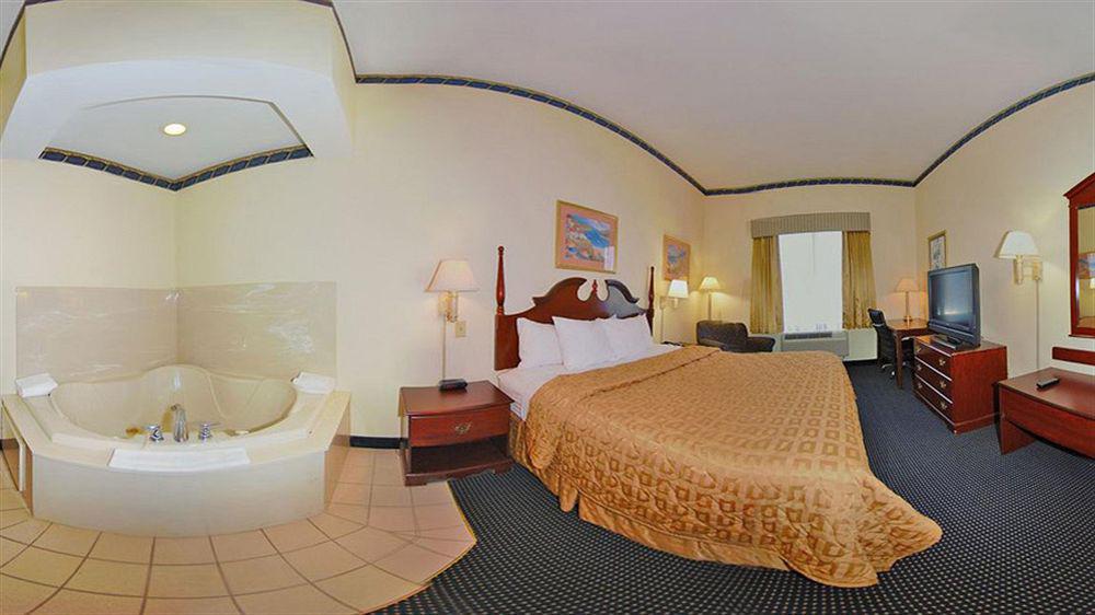 Hotel Comfort & Ftjackson Maingate