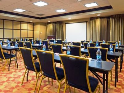Holiday Express & Columbia-fort Jackson By Ihg 2* Columbia