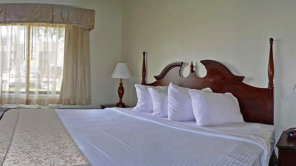 Baymont By Wyndham Jackson Hotel