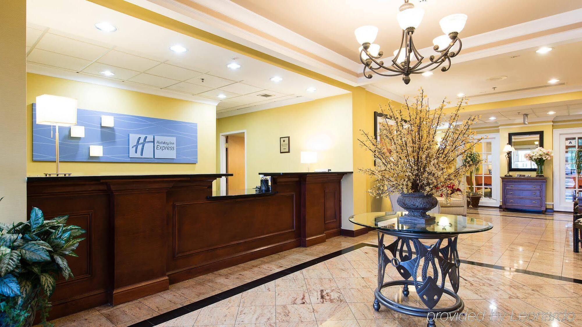 Hotel Express & Columbia-i-26 @ Harbison Blvd By Ihg 2*