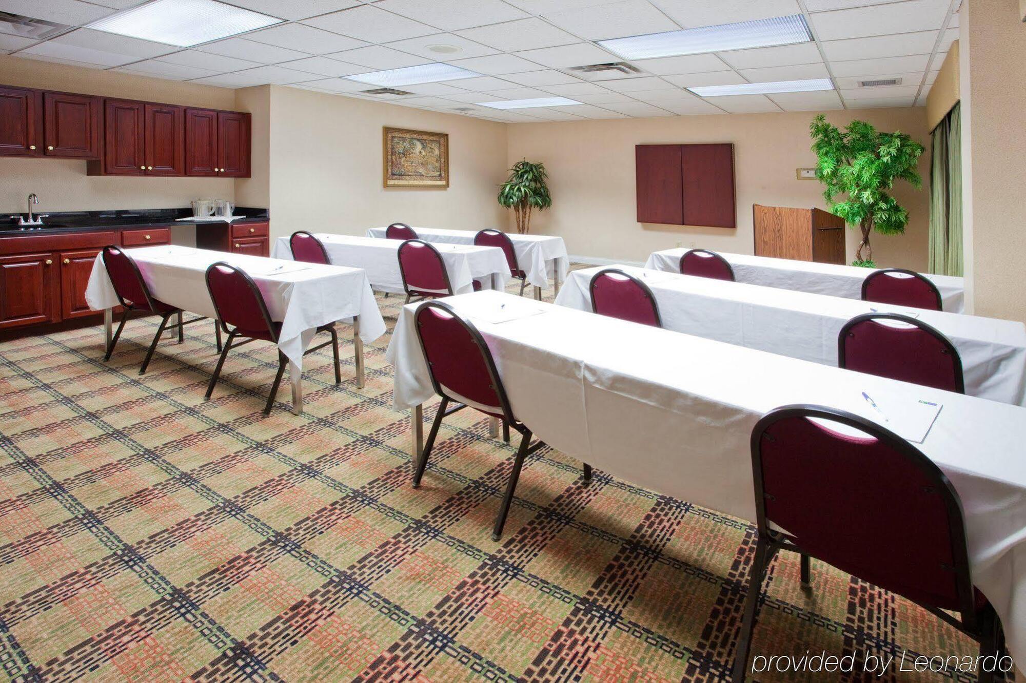 Hotel Express & Columbia-i-26 @ Harbison Blvd By Ihg 2*