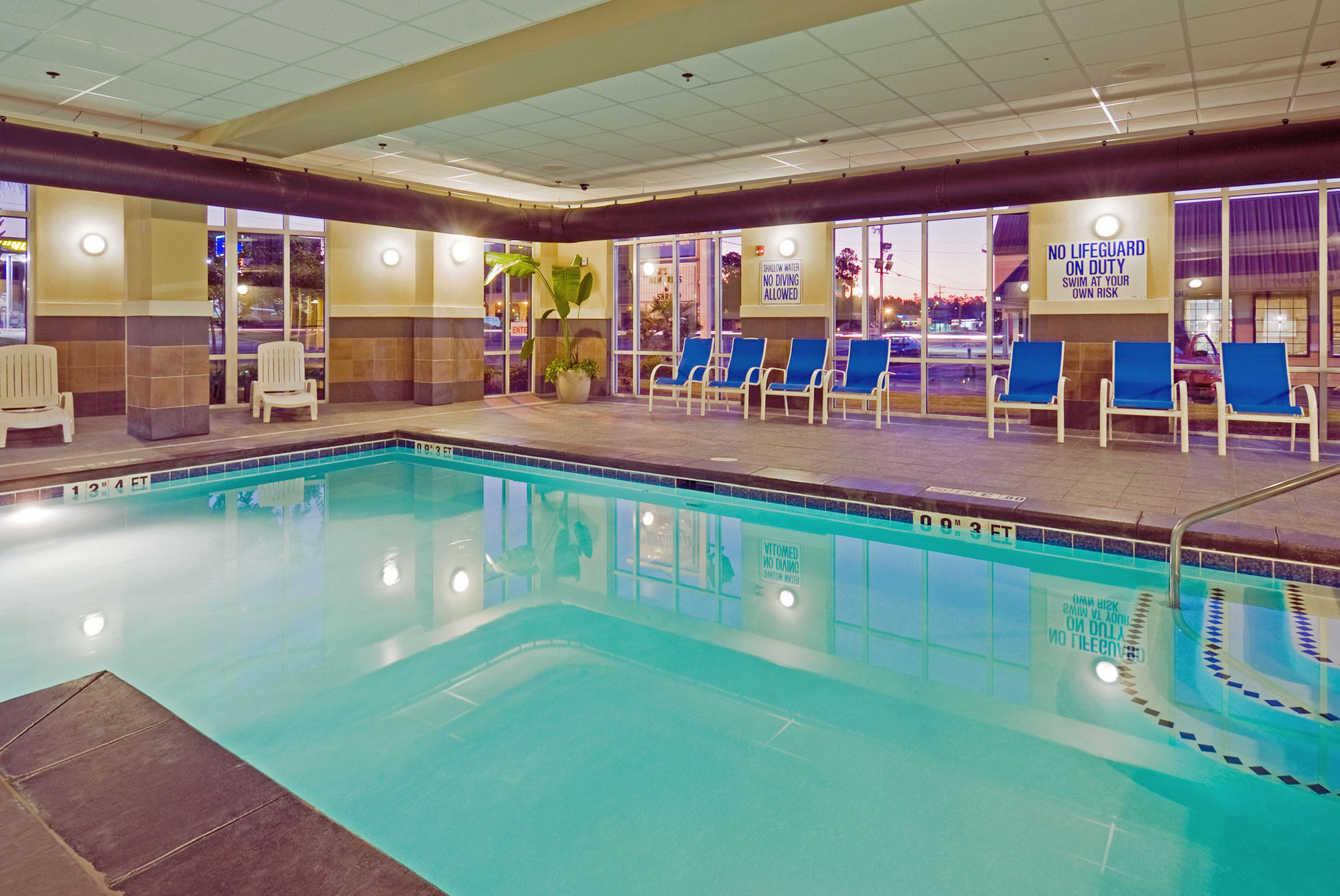Holiday Express & Columbia-fort Jackson By Ihg Columbia
