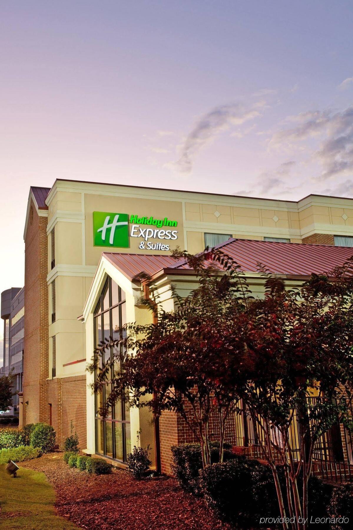 Hotel Fairfield & Downtown 2*