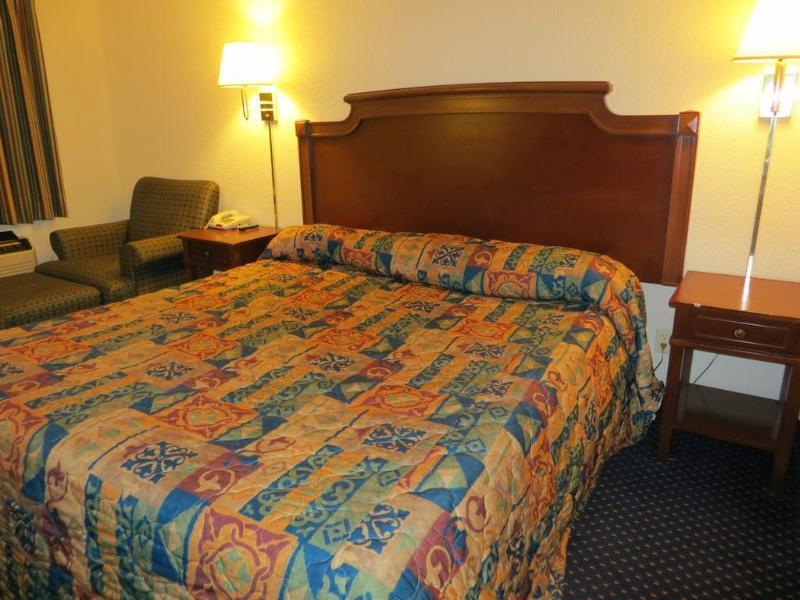 Rodeway & Jackson Hotel