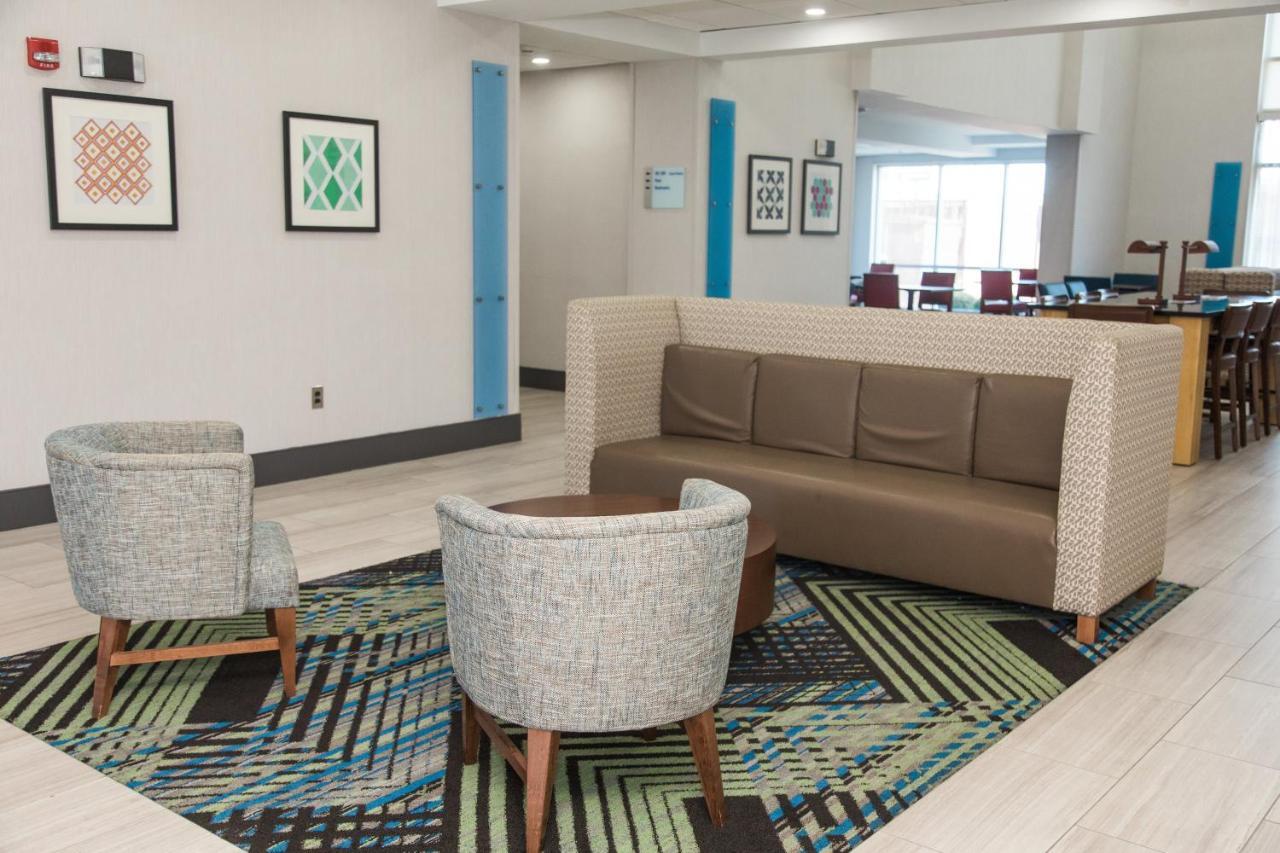 Holiday Express & Columbia-fort Jackson By Ihg Hotel Columbia