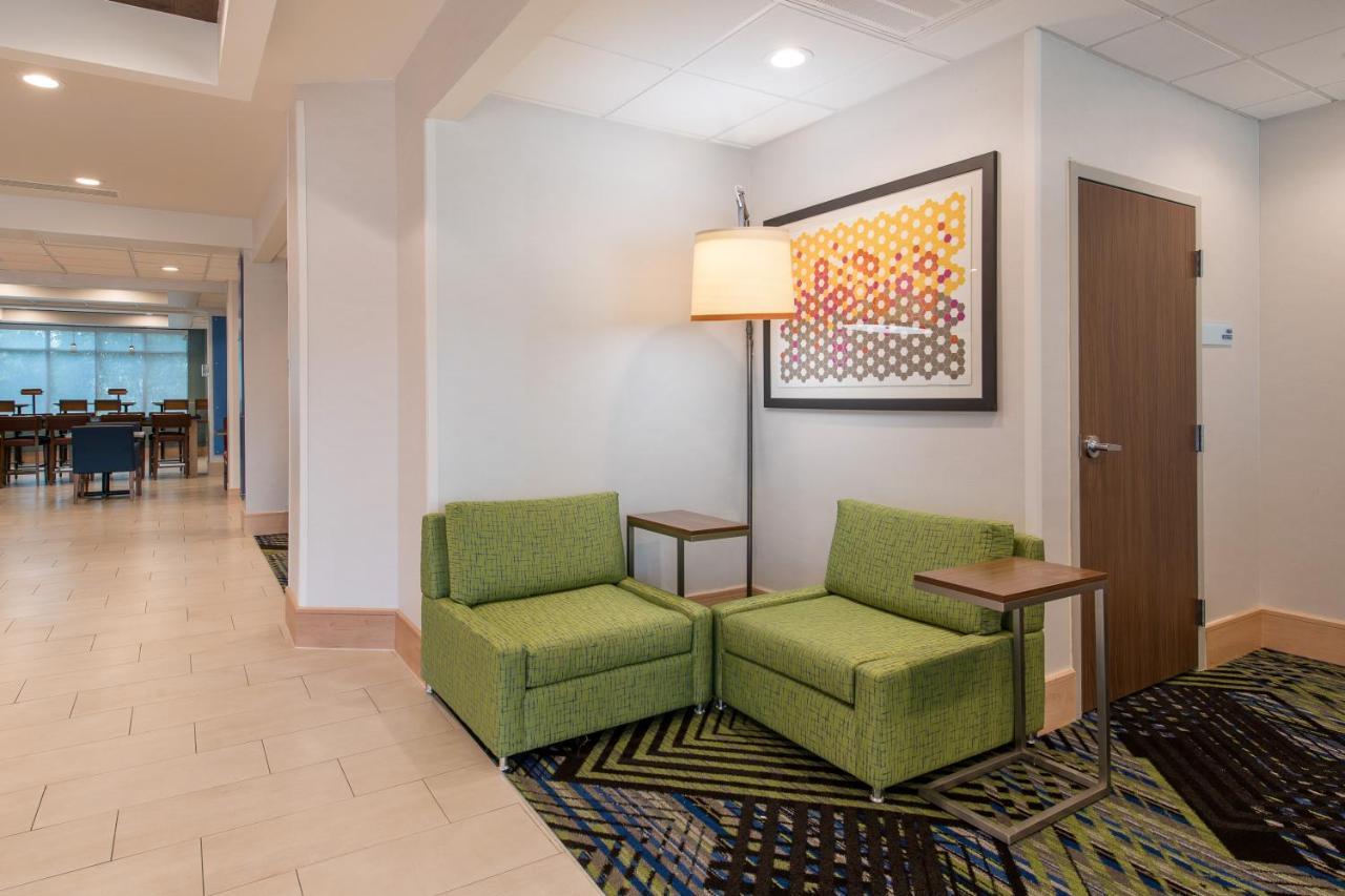 Hotel Express & Columbia-i-26 @ Harbison Blvd By Ihg