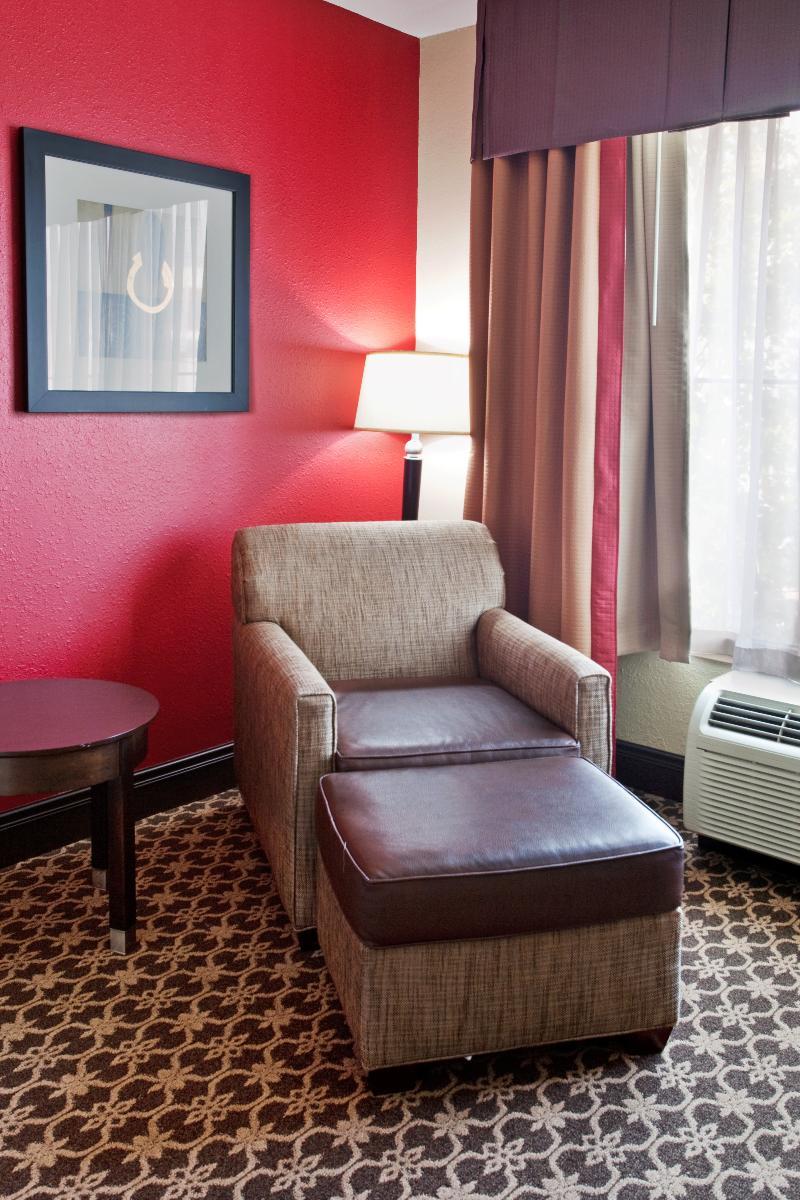 Fairfield & Downtown Hotel 2*