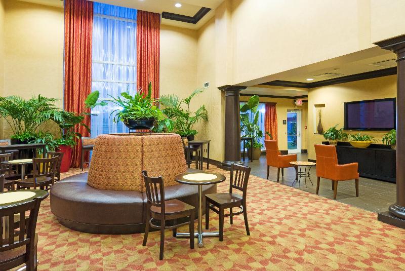 Holiday Express & Columbia-fort Jackson By Ihg Hotel Columbia