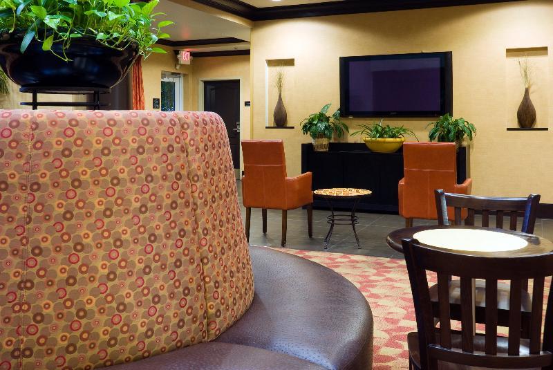 Holiday Express & Columbia-fort Jackson By Ihg Columbia