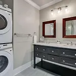 The Wren\'S Nest 1Br 2Ba Guesthouse
