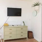 The Rainbow Room - Studio Apt