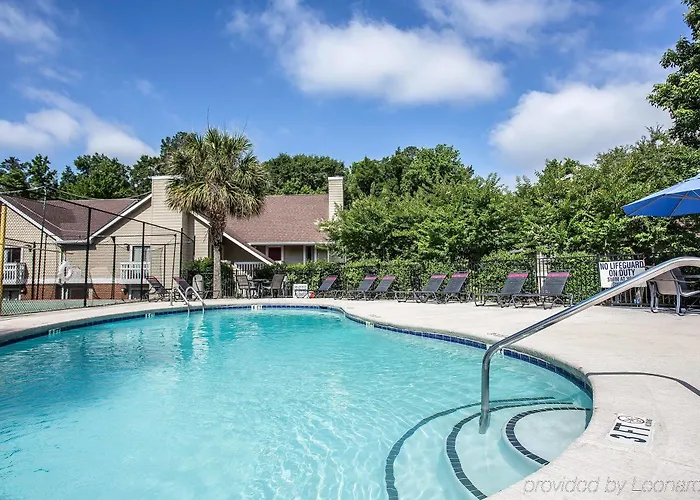 Cloverleaf Suites - Columbia, Sc