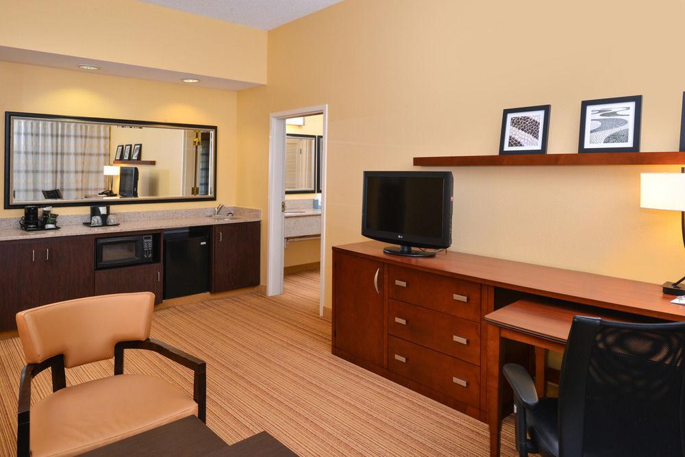Courtyard By Marriott Northeast/fort Jackson Area 3* Columbia