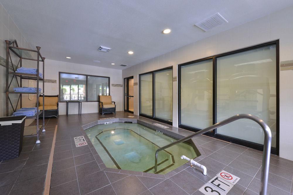 Courtyard By Marriott Northeast/fort Jackson Area Hotel