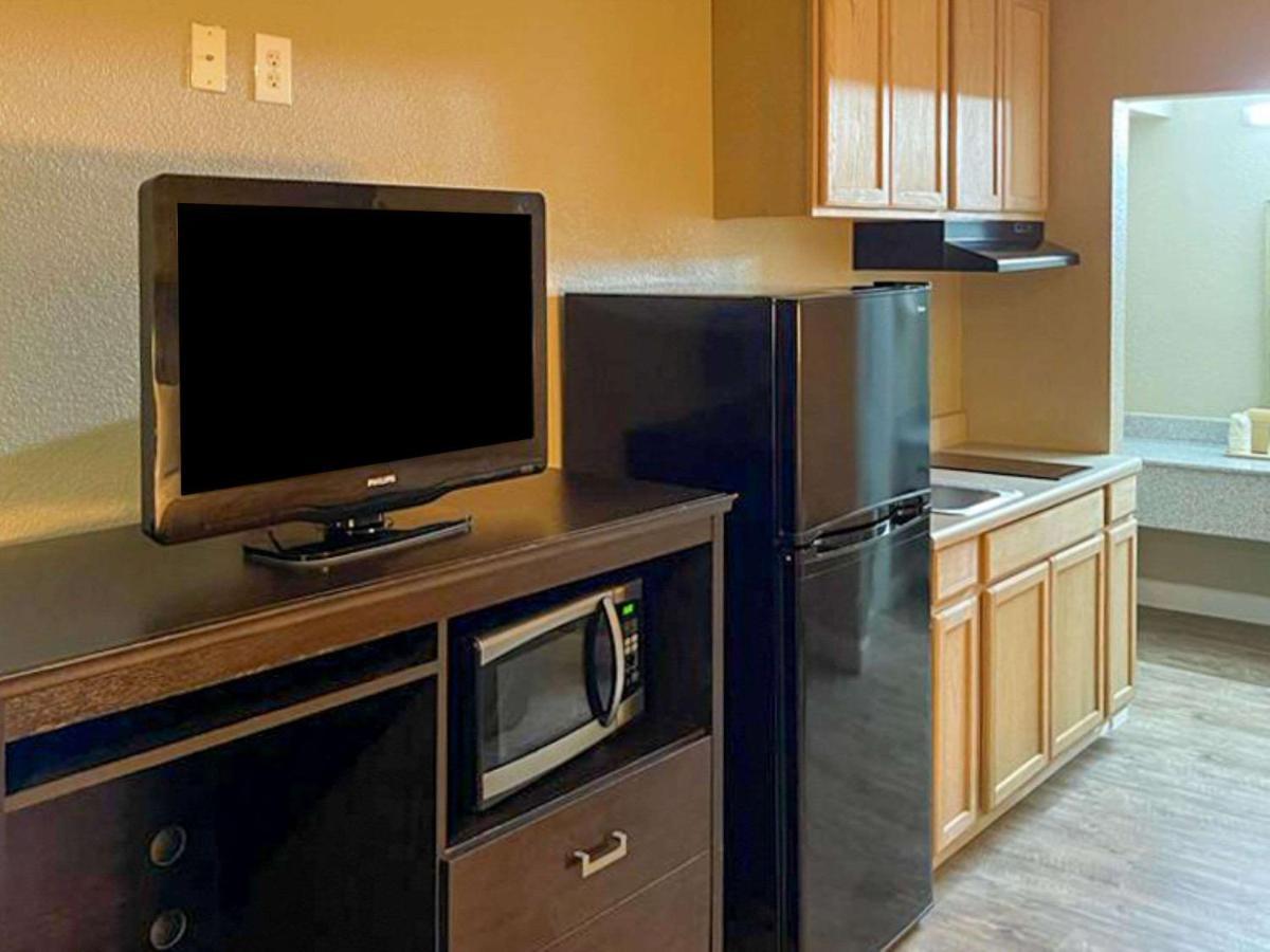 Suburban Extended Hotel