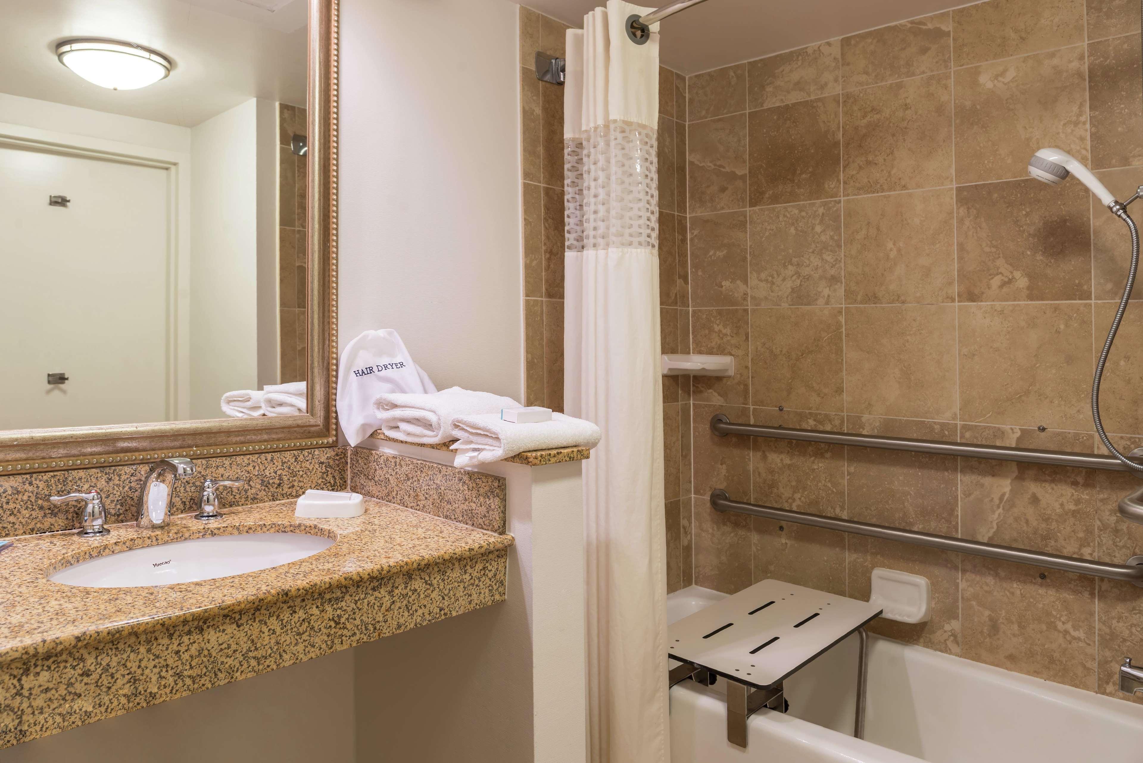 Hampton Northeast-fort Jackson Area Hotel Columbia