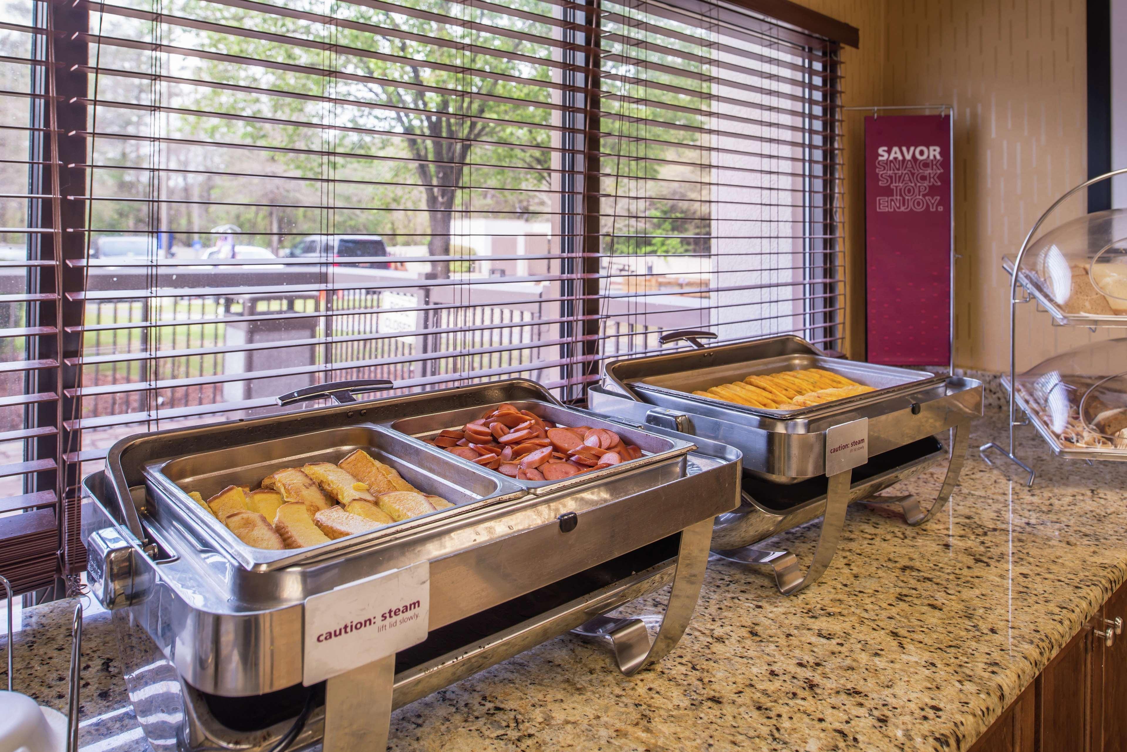 Hotel Hampton Northeast-fort Jackson Area