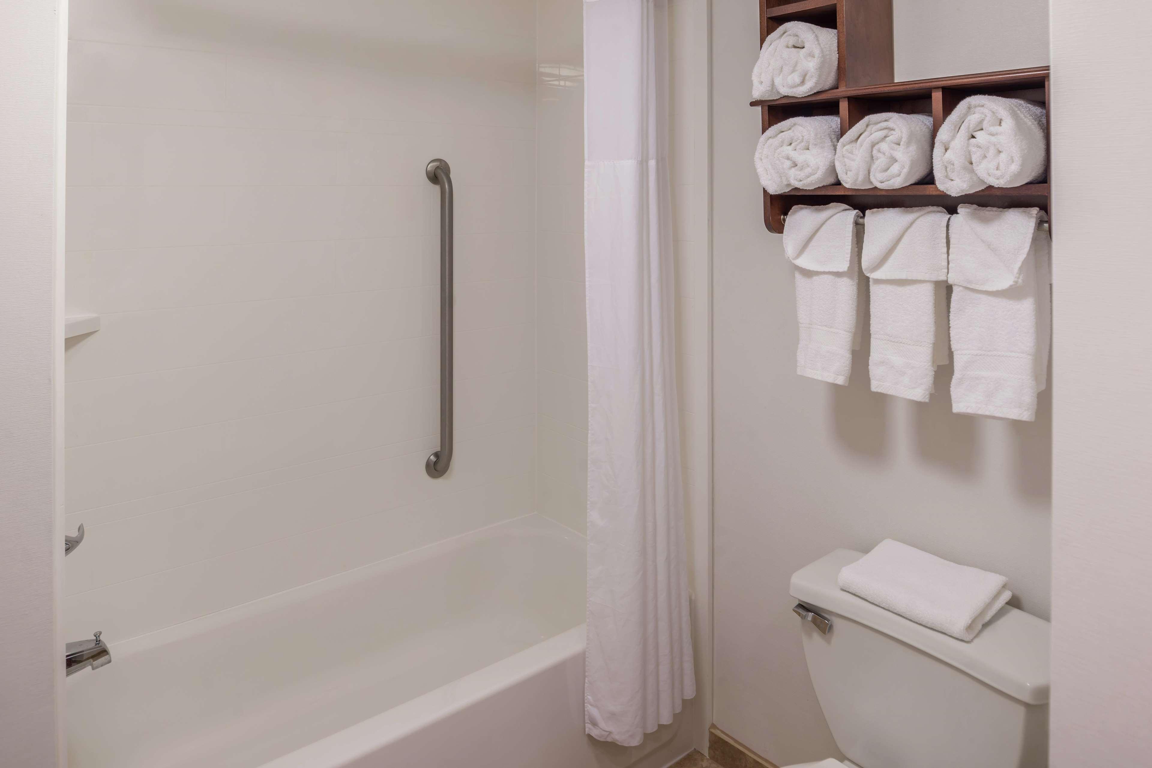 Hotel Hampton Northeast-fort Jackson Area 3*