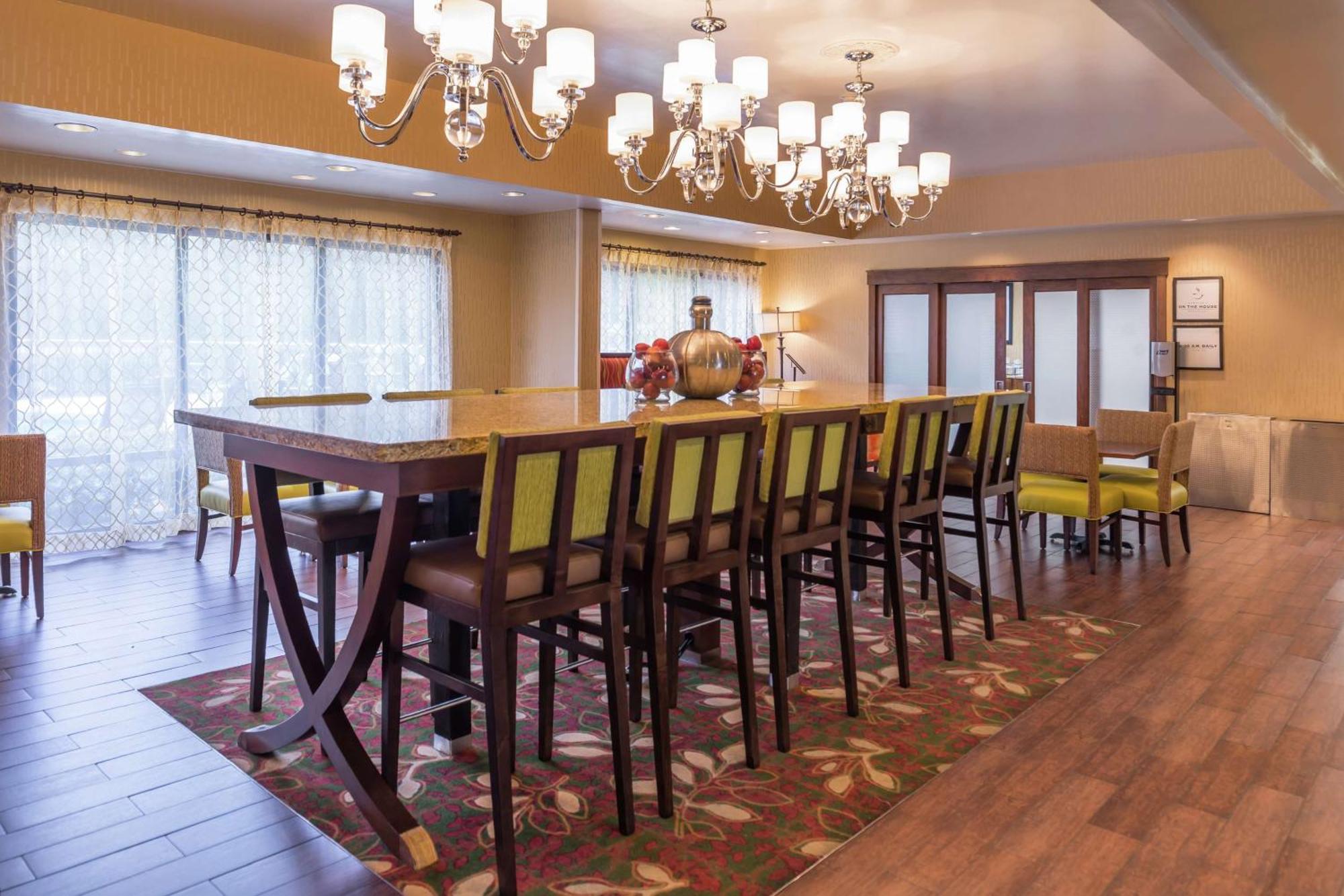 Hotel Hampton Northeast-fort Jackson Area 3*