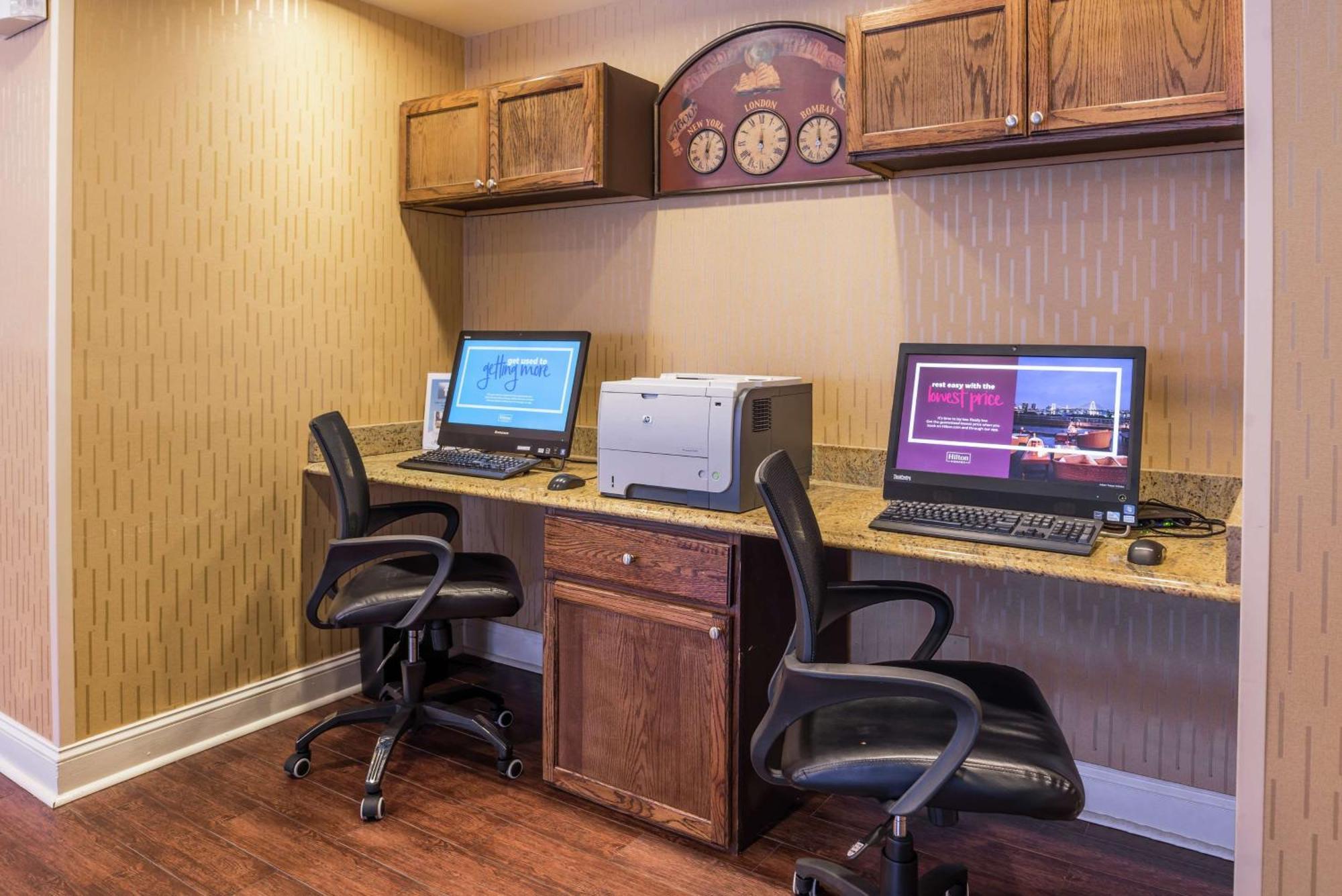 Hampton Northeast-fort Jackson Area Hotel