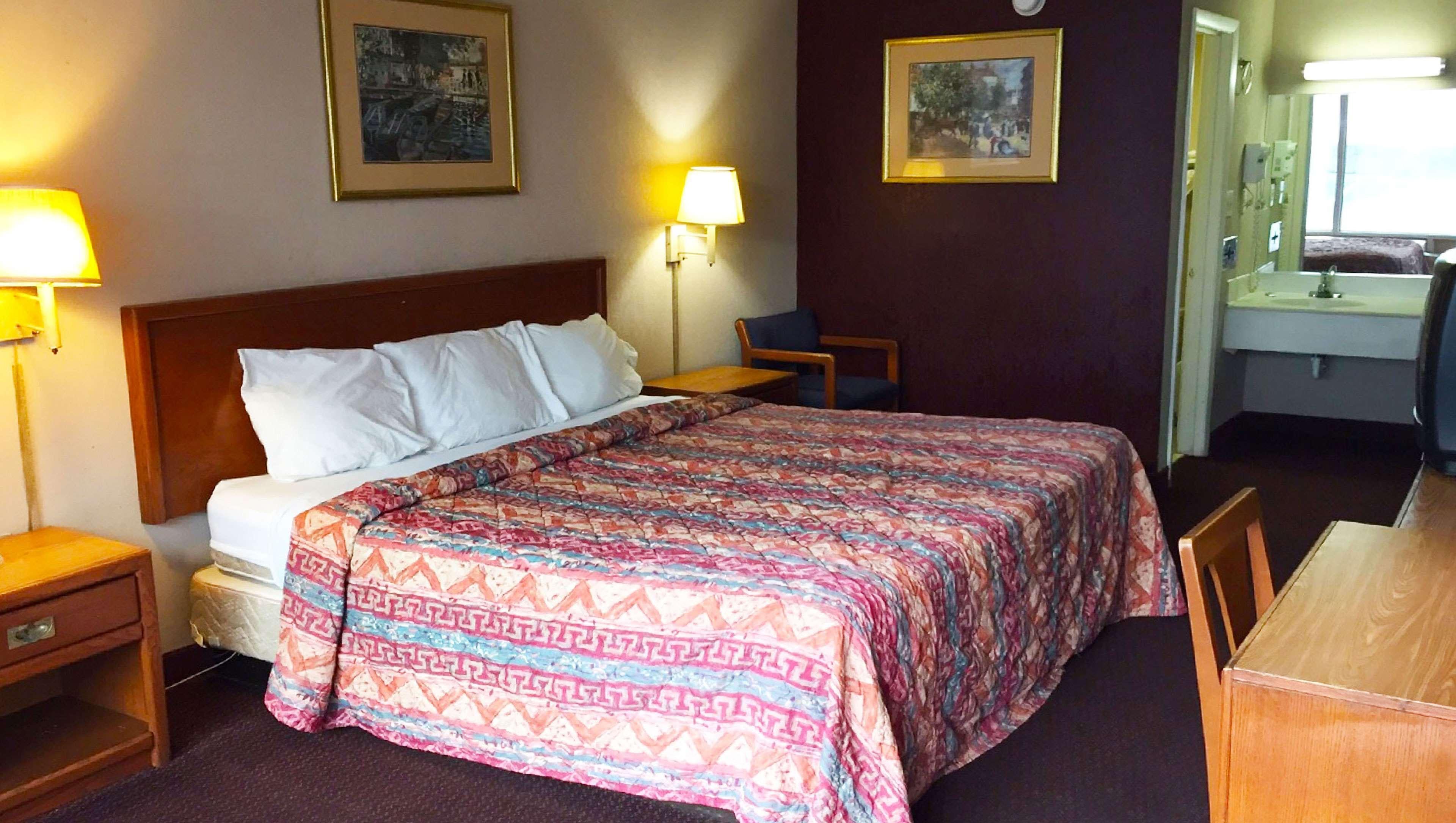Magnuson Motel Columbia
