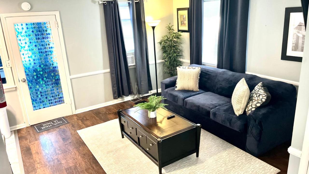 Apartment Renovated Mins From Hospital, Downtown, Ft Jackson, Stadium & State Fair *