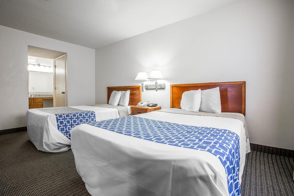 Hotel Cloverleaf - Columbia, Sc 2*