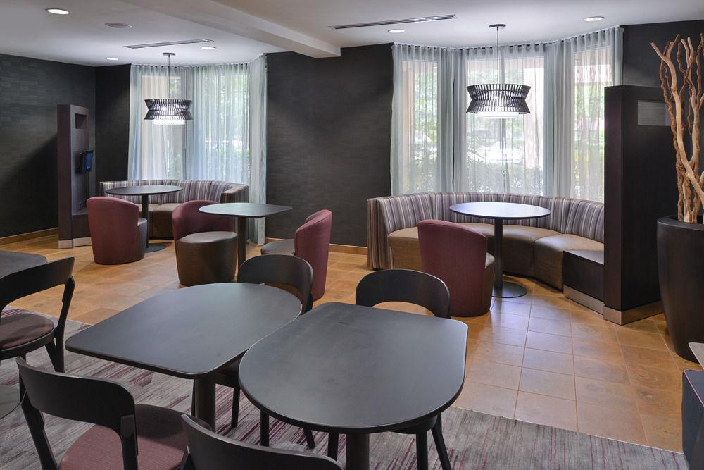 Courtyard By Marriott Northeast/fort Jackson Area Hotel