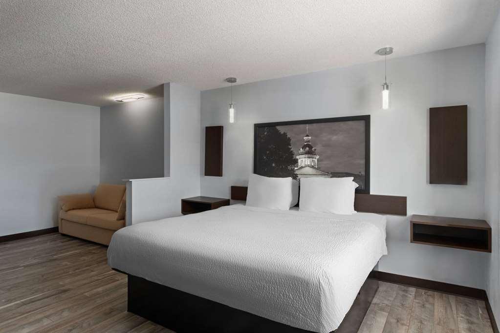 Hotel Super 8 By Wyndham Harbison/parkridge Hospital