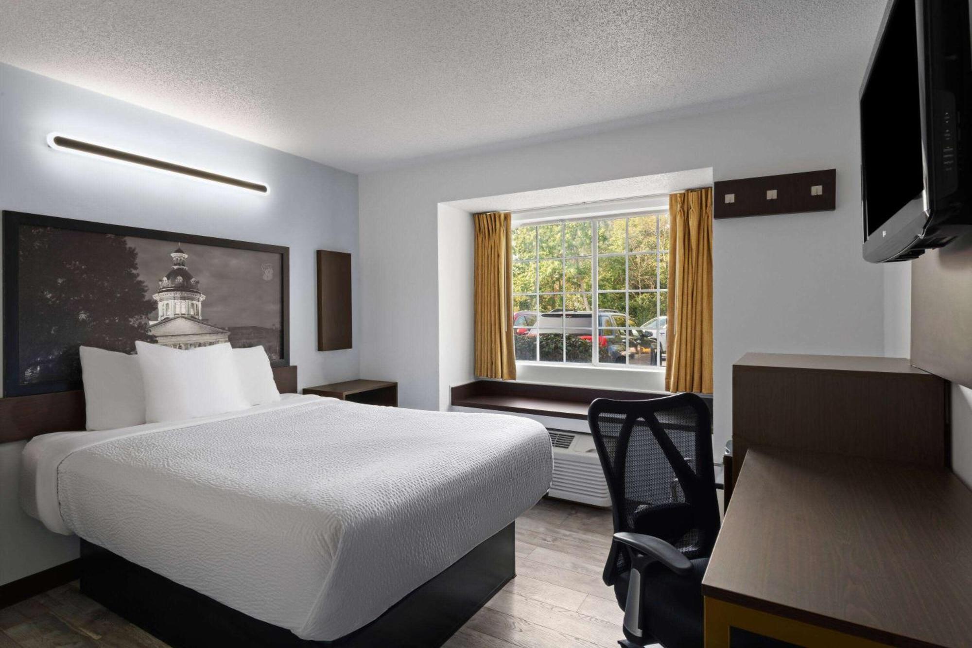 Super 8 By Wyndham Harbison/parkridge Hospital Columbia