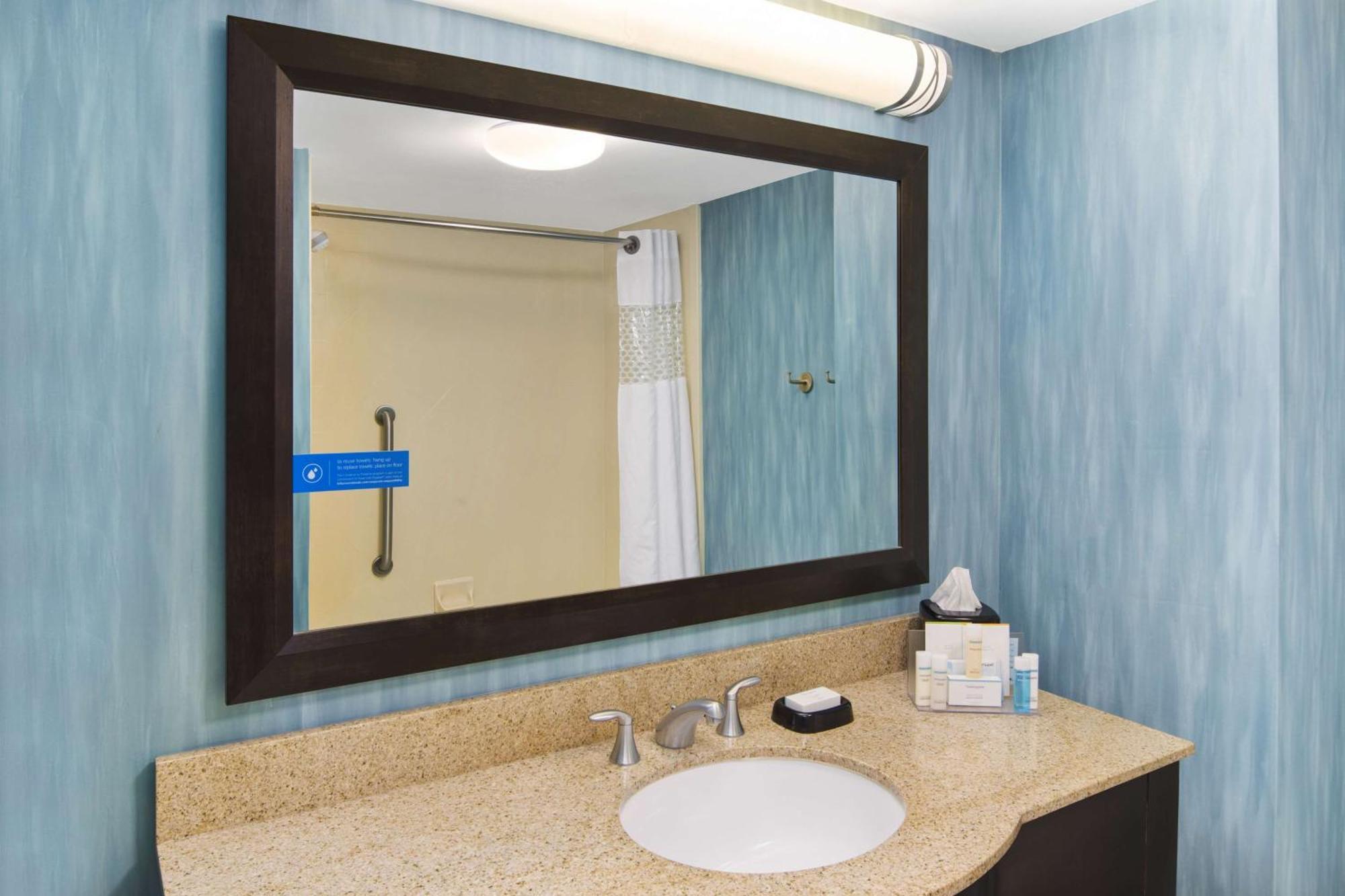 Hampton I-20-clemson Road Hotel Columbia