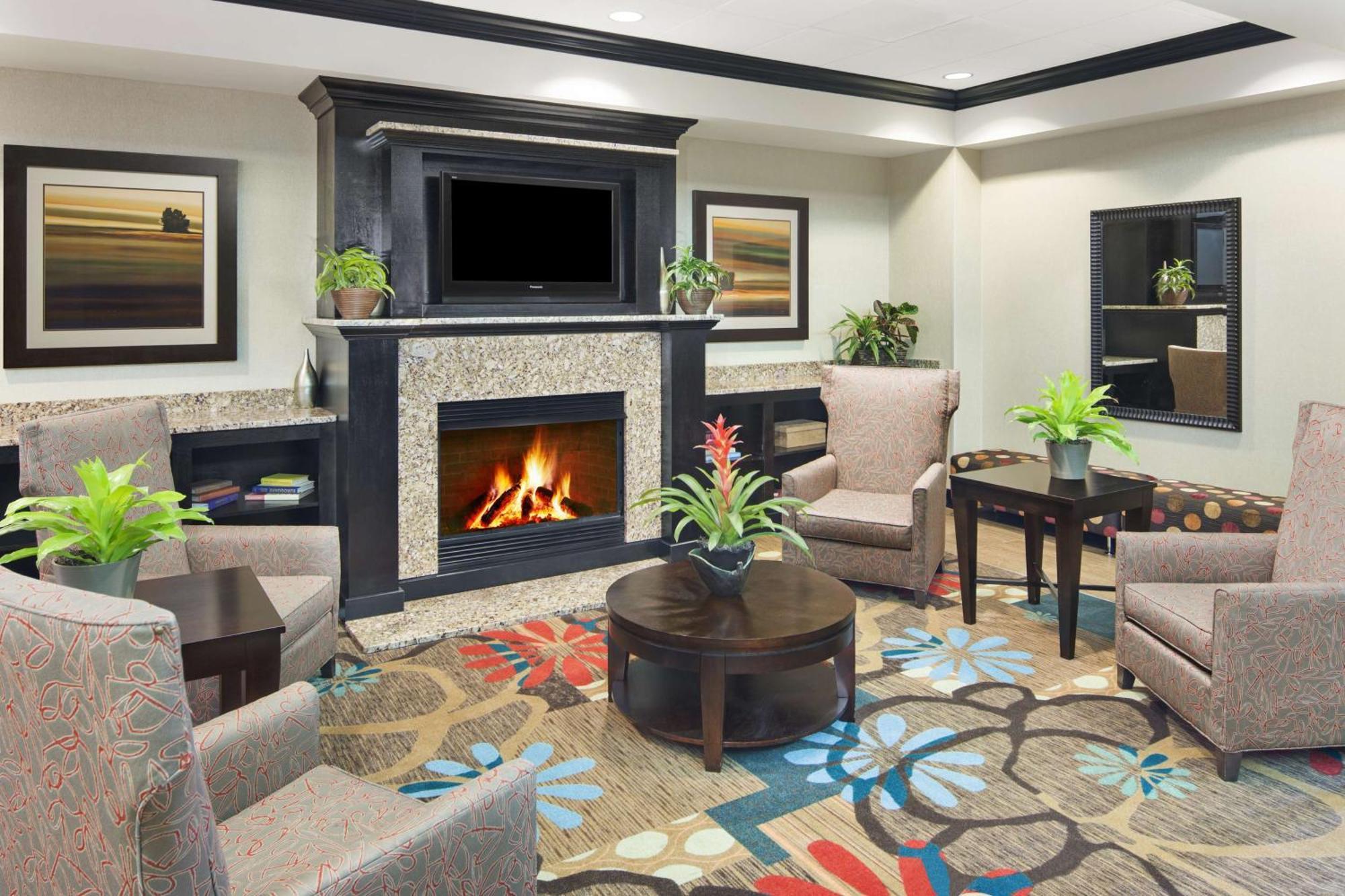 Hampton I-20-clemson Road Hotel Columbia
