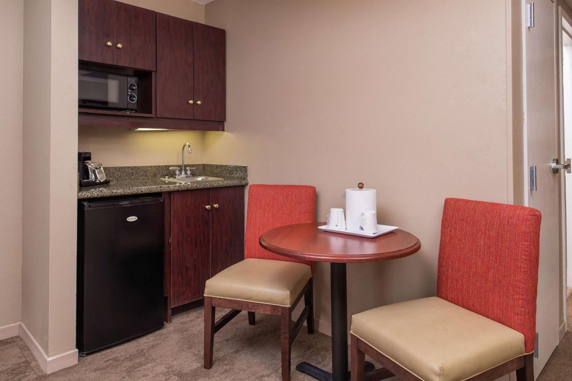Hotel Hampton Northeast-fort Jackson Area