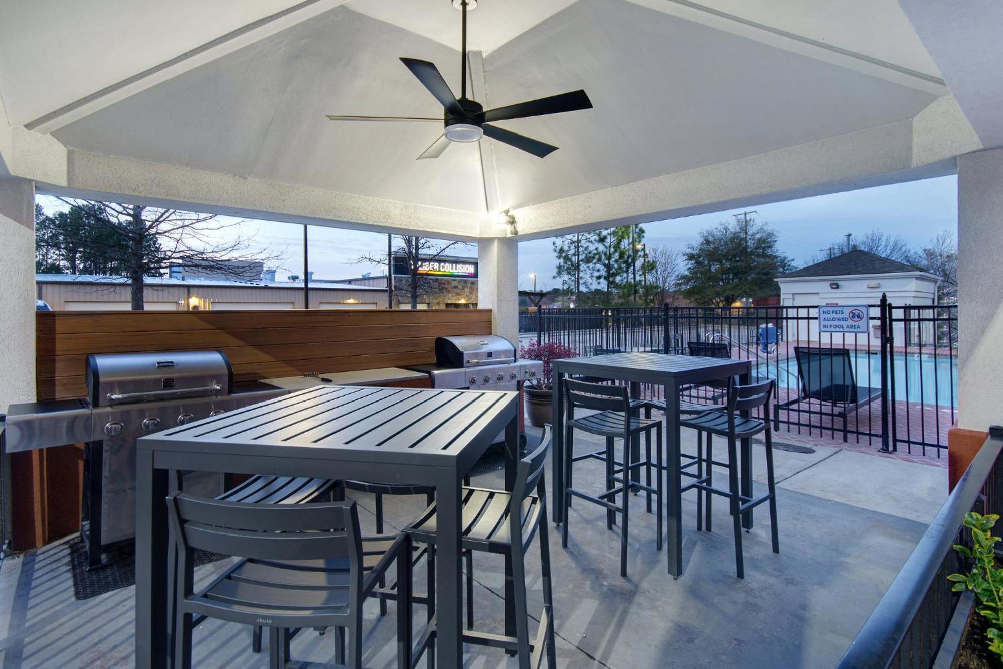 Candlewood Columbia-fort Jackson By Ihg Hotel 3*