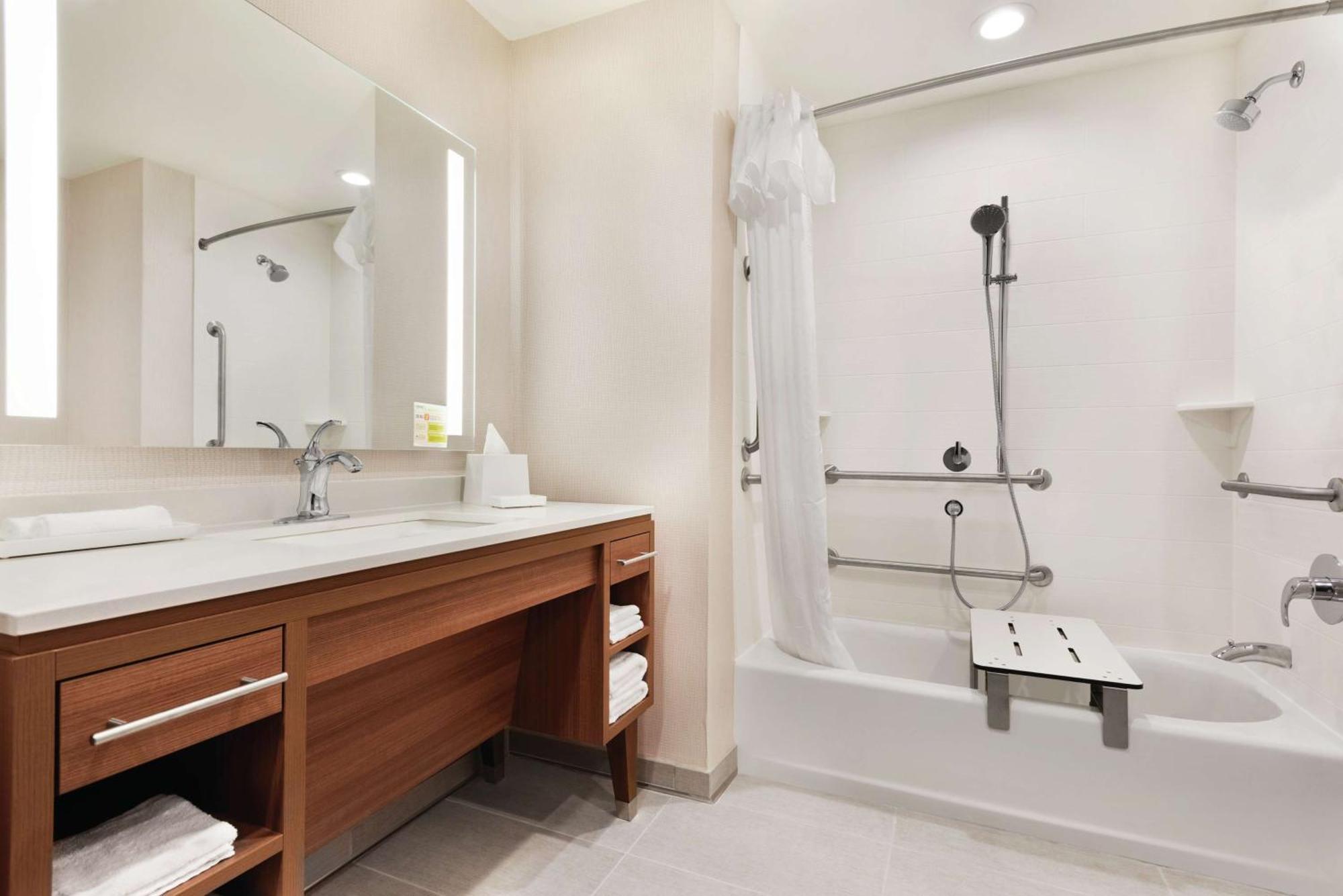 Hotel Home2 By Hilton Harbison 3*