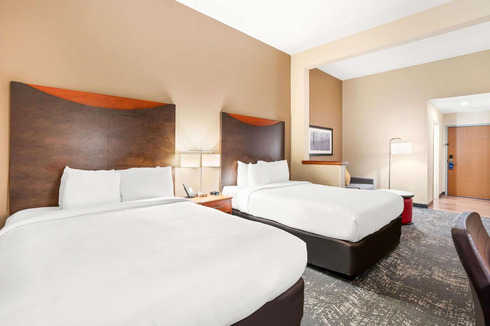 Hotel Comfort At Harbison 3*