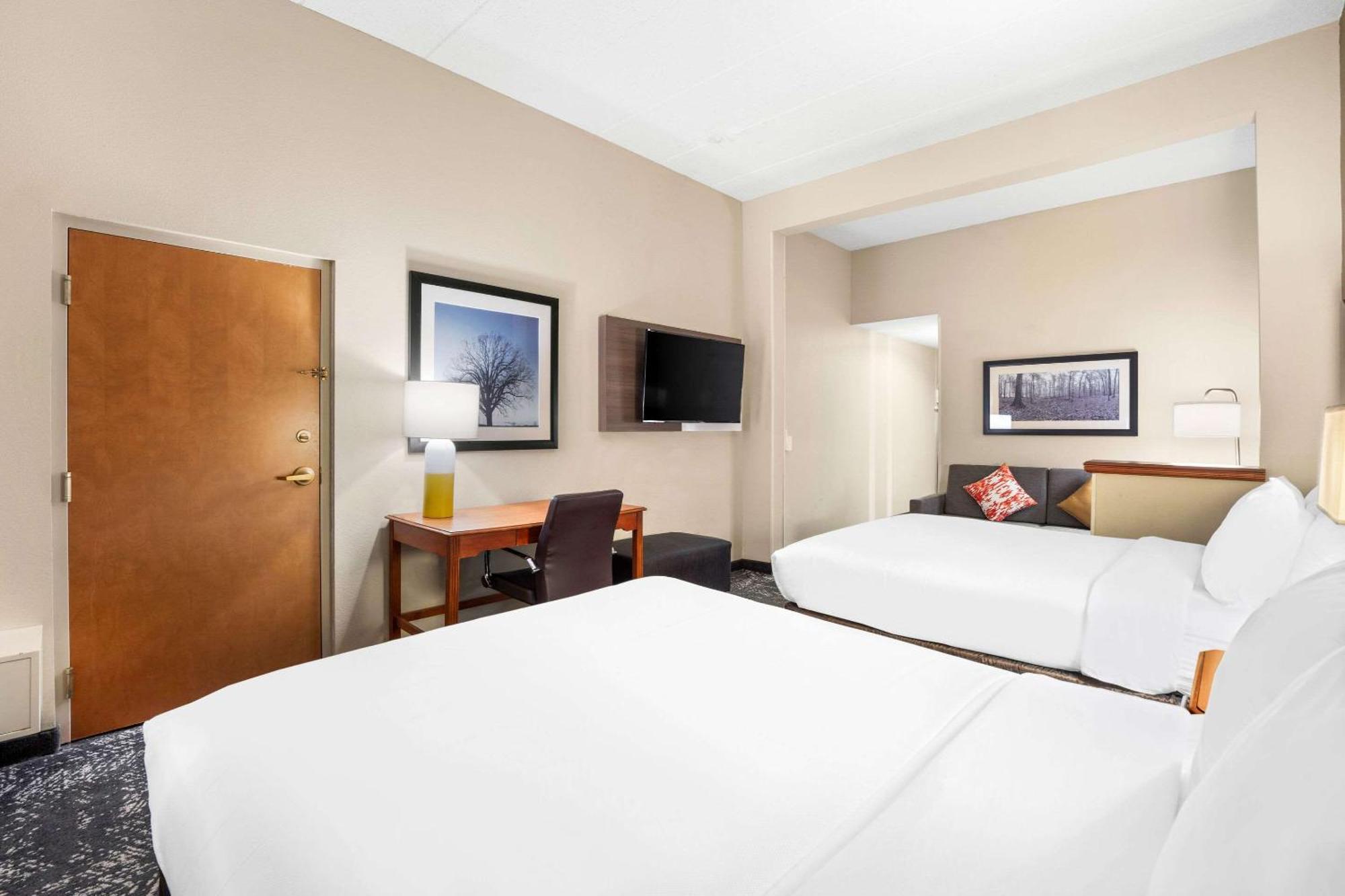 Hotel Comfort At Harbison Columbia