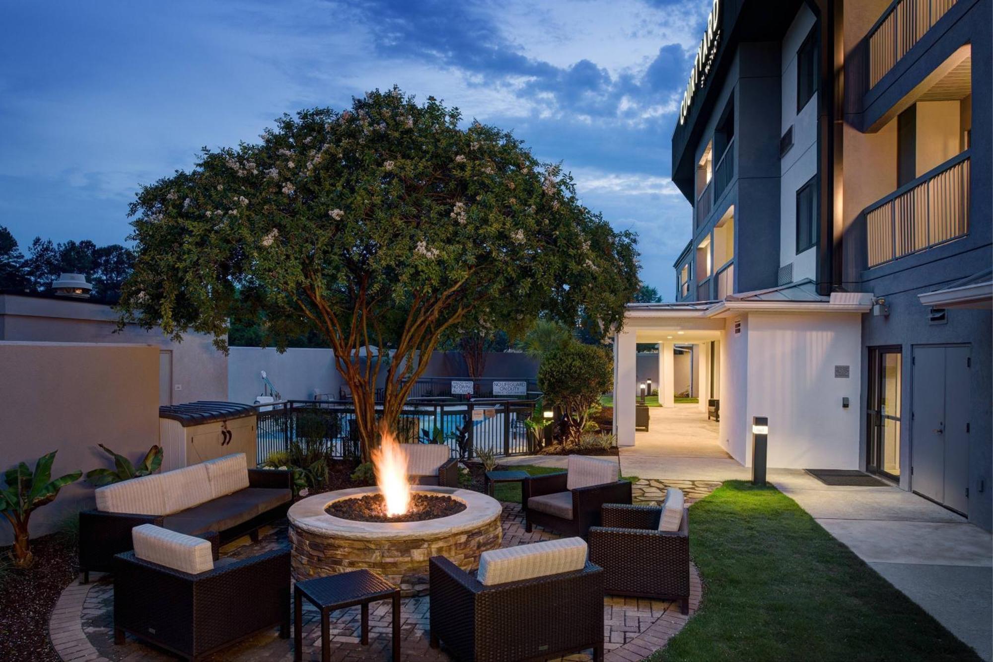 Courtyard By Marriott Northeast/fort Jackson Area Hotel Columbia