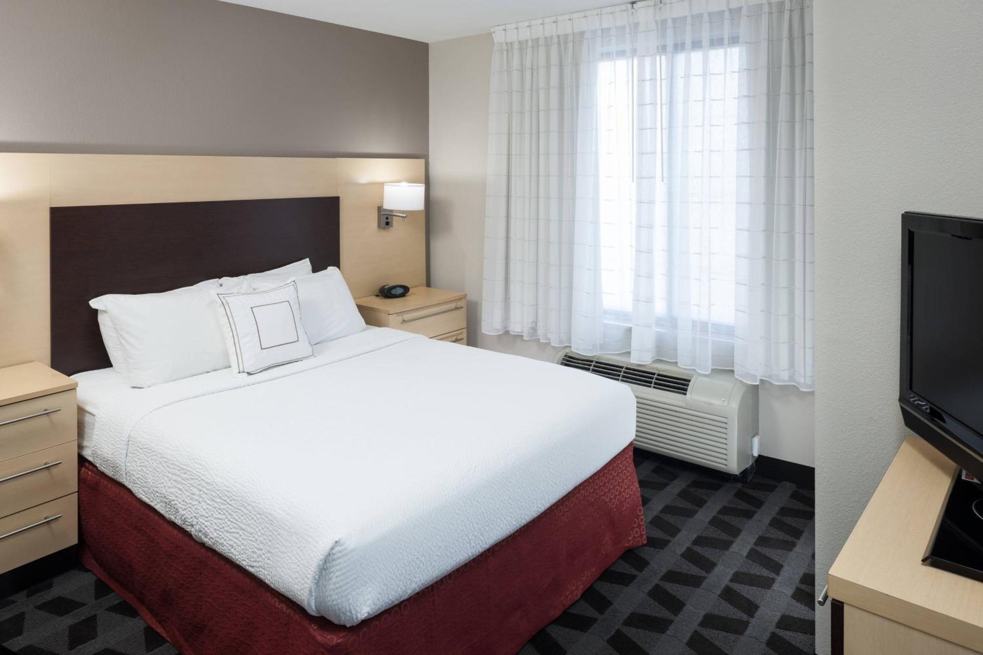 Towneplace Southeast / Jackson Hotel