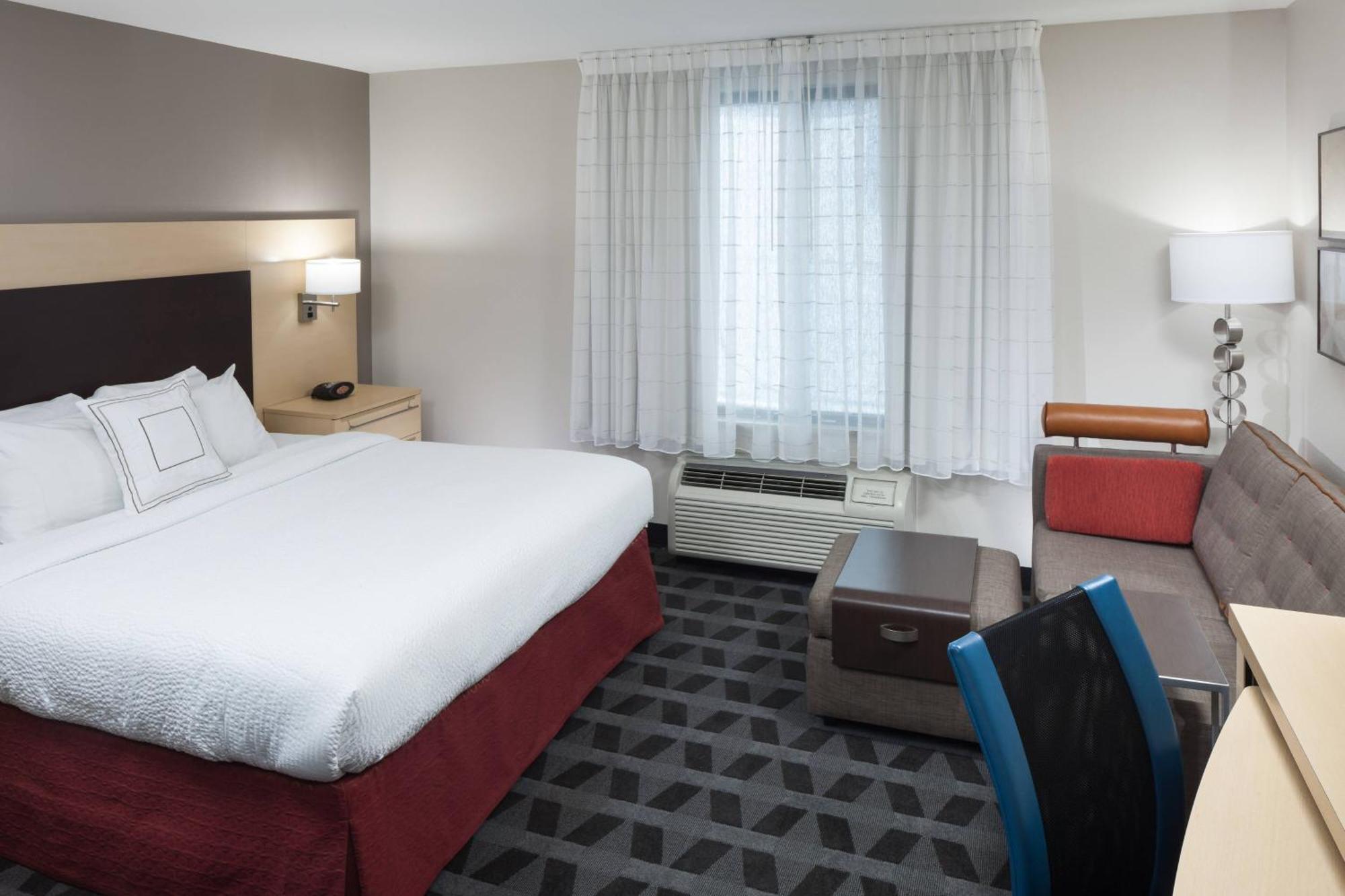 Towneplace Southeast / Jackson Hotel