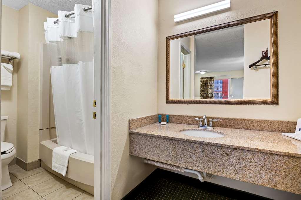 Hotel Americas Best Value Fort Jackson 2*